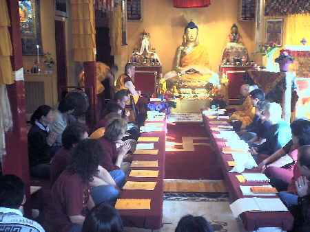 puja6.jpg (27276 bytes)