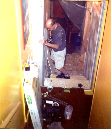 reno1.jpg (49577 bytes)