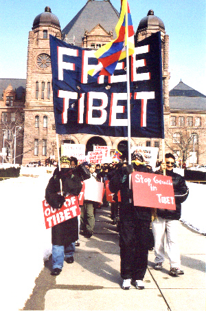 uprising1.jpg (177105 bytes)