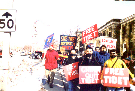 uprising6.jpg (150957 bytes)